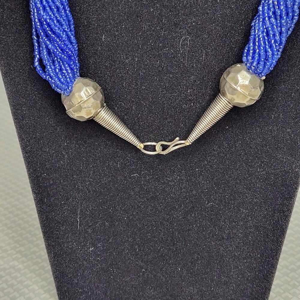 Vintage Cobalt Blue Multi Strand Seed Bead Necklace Hammered Silver Pewter Boho - Picture 4 of 6